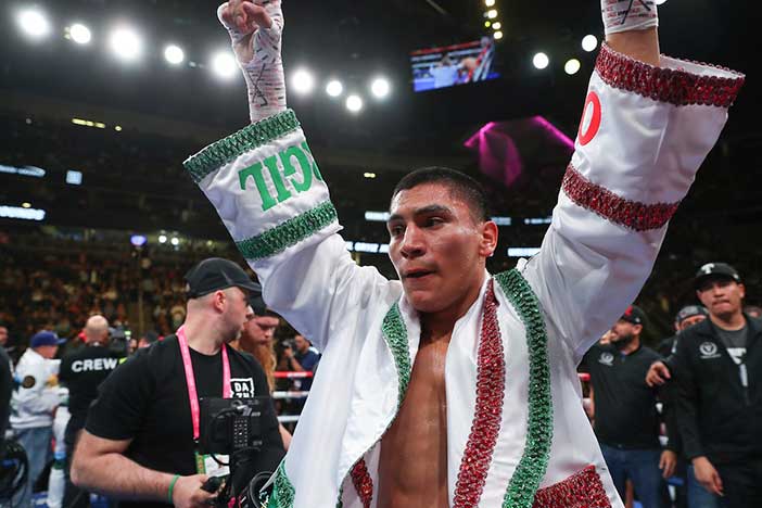 DAZN Vergil Ortiz Jr. (Ed-Mulholland Matchroom-Boxing USA)