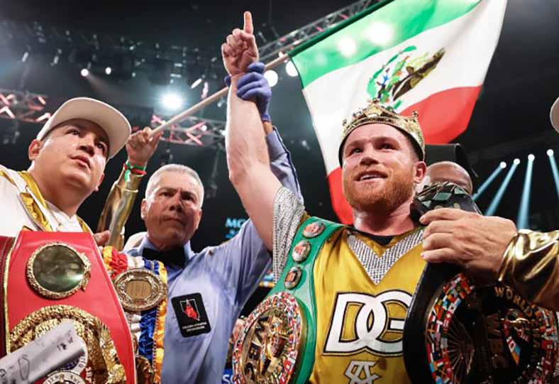 Eddy Reynoso y Canelo Álvarez